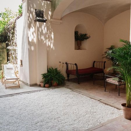 Casa Aguila Casco Antiguo Patio Privado Apartamento Caces Exterior foto