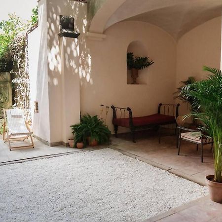 Casa Aguila Casco Antiguo Patio Privado Apartamento Caces Exterior foto